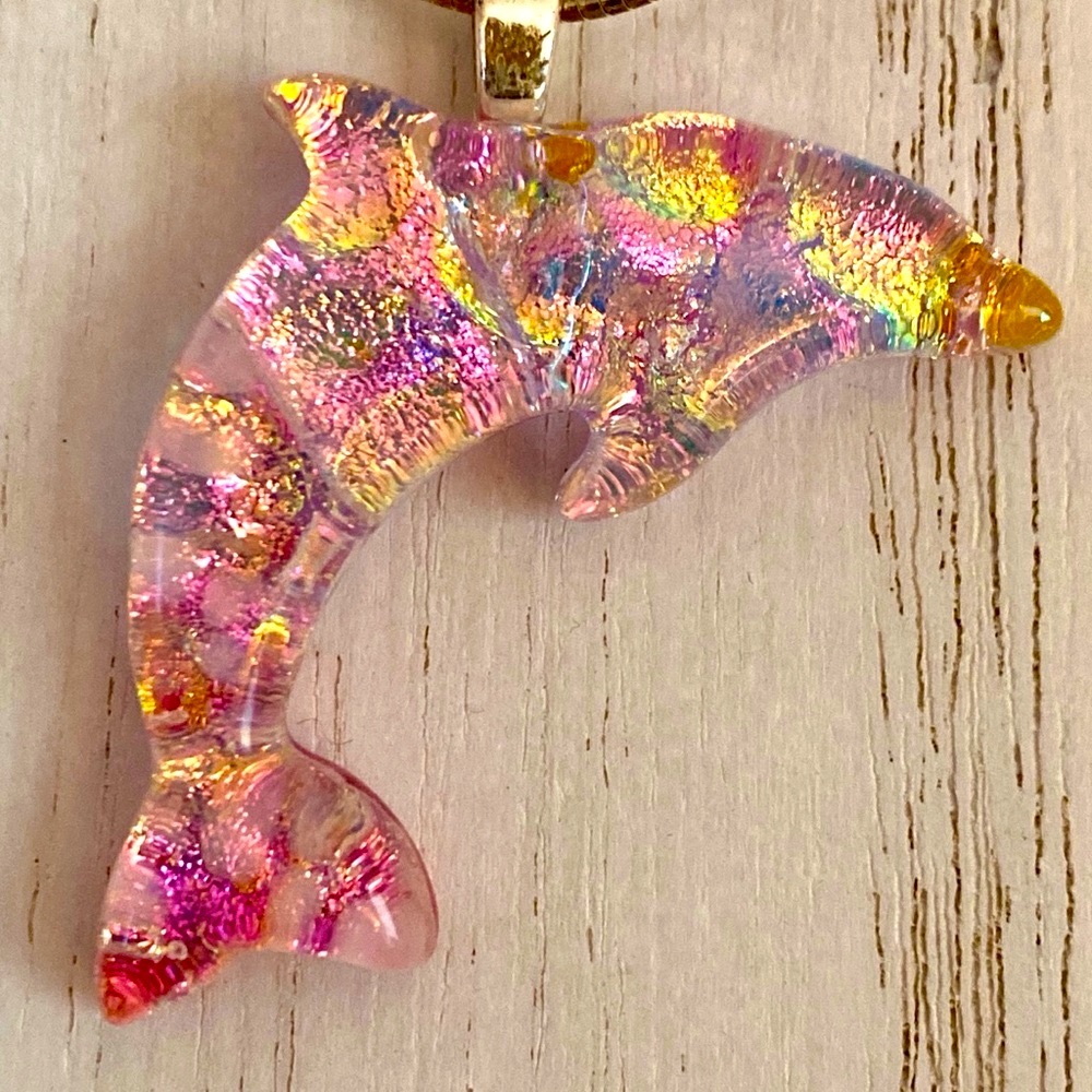 🐬Iridescent Dolphin Pendant Hawaii